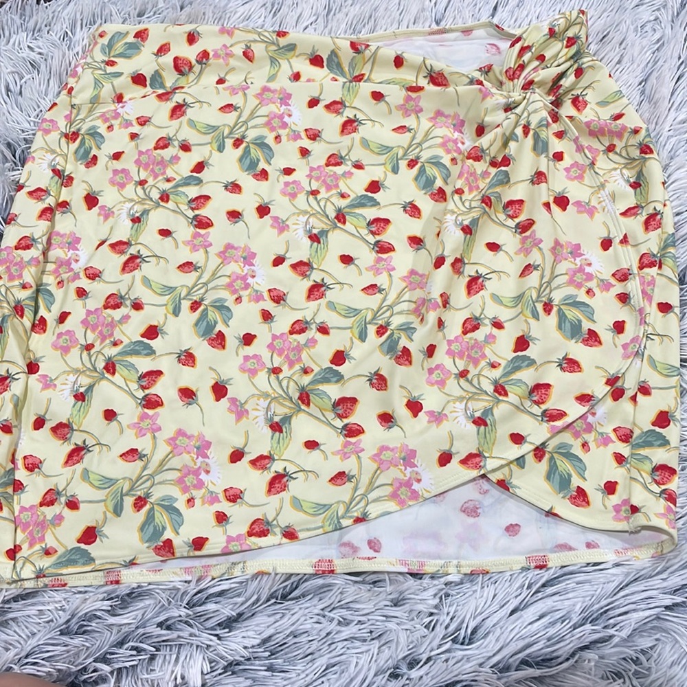 M/L sarong from VS.